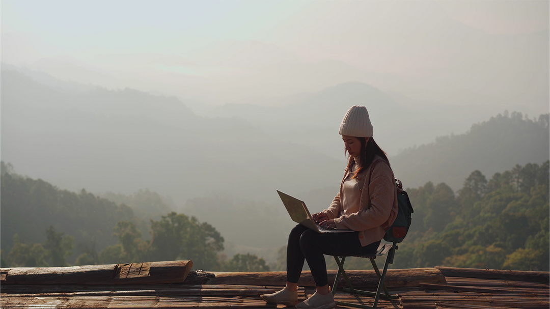 Wie sich die Arbeitswelt verändert: Remote-Arbeit, Workation und ergonomische Lösungen